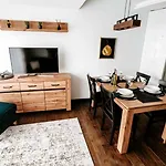 Mountain Apartments Butorowy Sauna Residence * コシチェリスコ